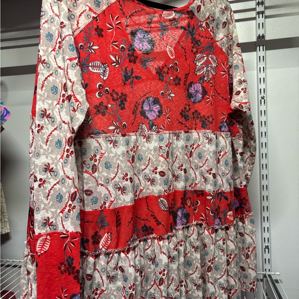 Free People Red and White Isabella Oversized Asymmetrical Blouse NWOT - Picture 3 of 5
